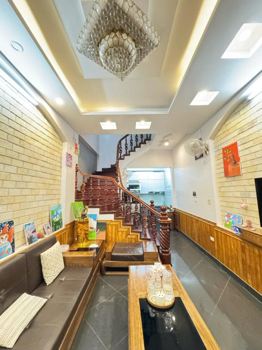  Bán nhà Hàng Bạc, 86m2, 6 tầng, mặt tiền 4.2m, 59.5 tỷ, ngõ rộng thoáng, kinh doanh đỉnh 