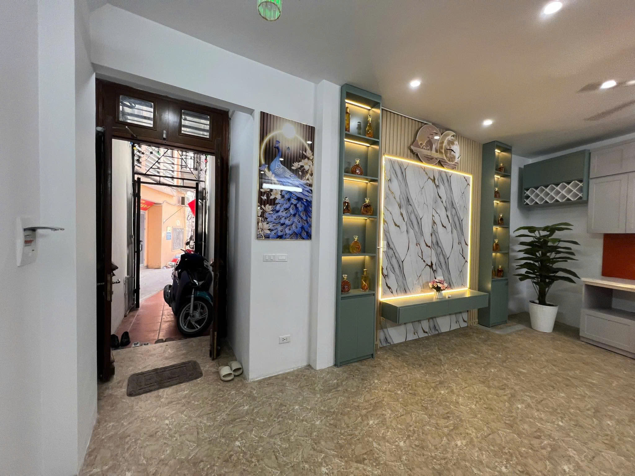  CHO THUÊ NHÀ NGUYÊN CĂN 4 TẦNG TẠI 615B MINH KHAI, HAI BÀ TRƯNG, HÀ NỘI 