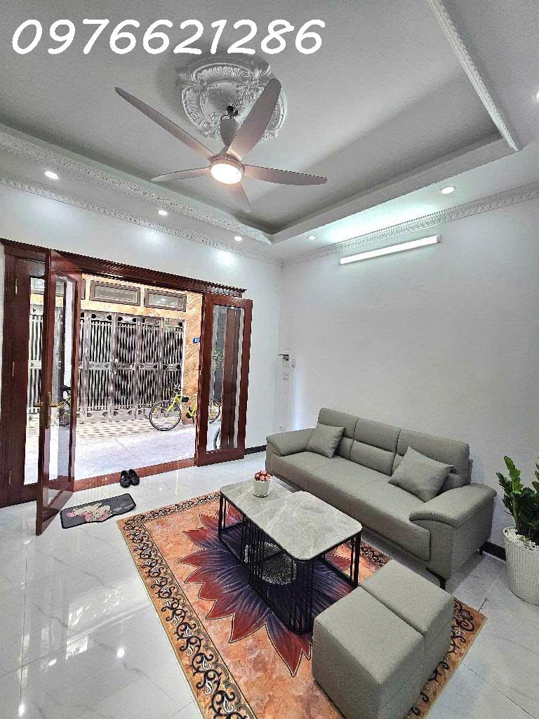  ????️ Bán nhà PHÚC LỢI – THÔNG SỐ ĐẸP  35m2. MT: 5m -OTO 4 CHỖ ĐỖ CỬA – FULL NỘI THẤT – CHỈ VIỆC VỀ Ở ???? . gÍA: 6,2x tỷ 