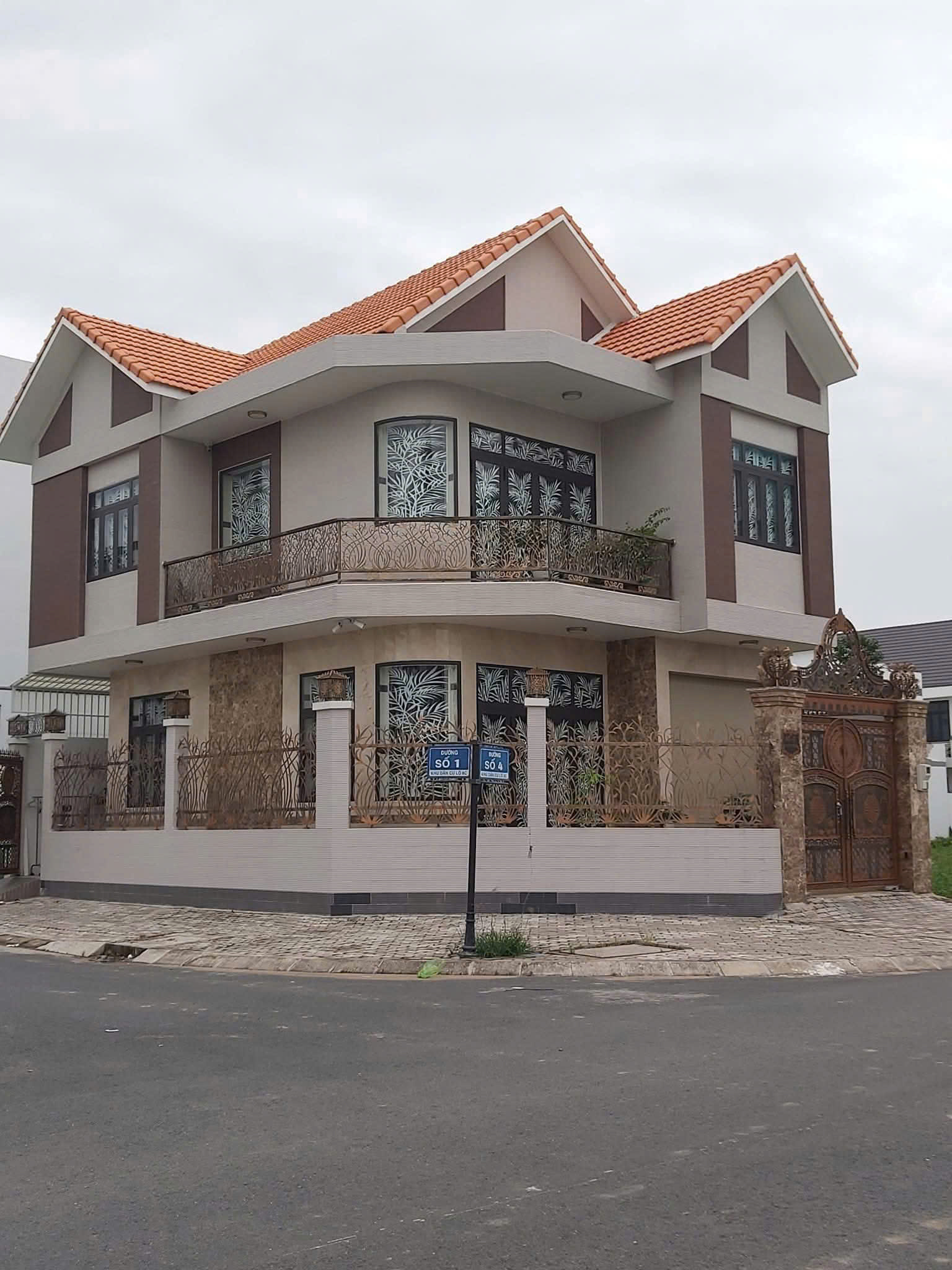  72. Nhà góc 2 mặt tiền KDC Nam Long – Cái Răng – Cần Thơ 