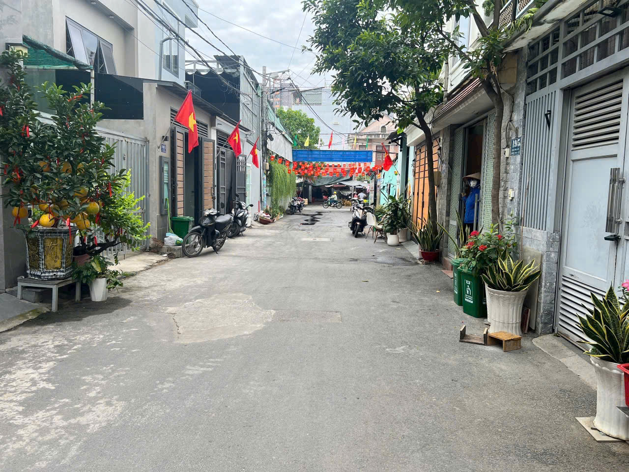  Bán gấp 106 m2 đất hẻm 12m xe hơi Song Hành, An Phú, Q2, TP. Thủ Đức - Giá chỉ 175triệu/m2 