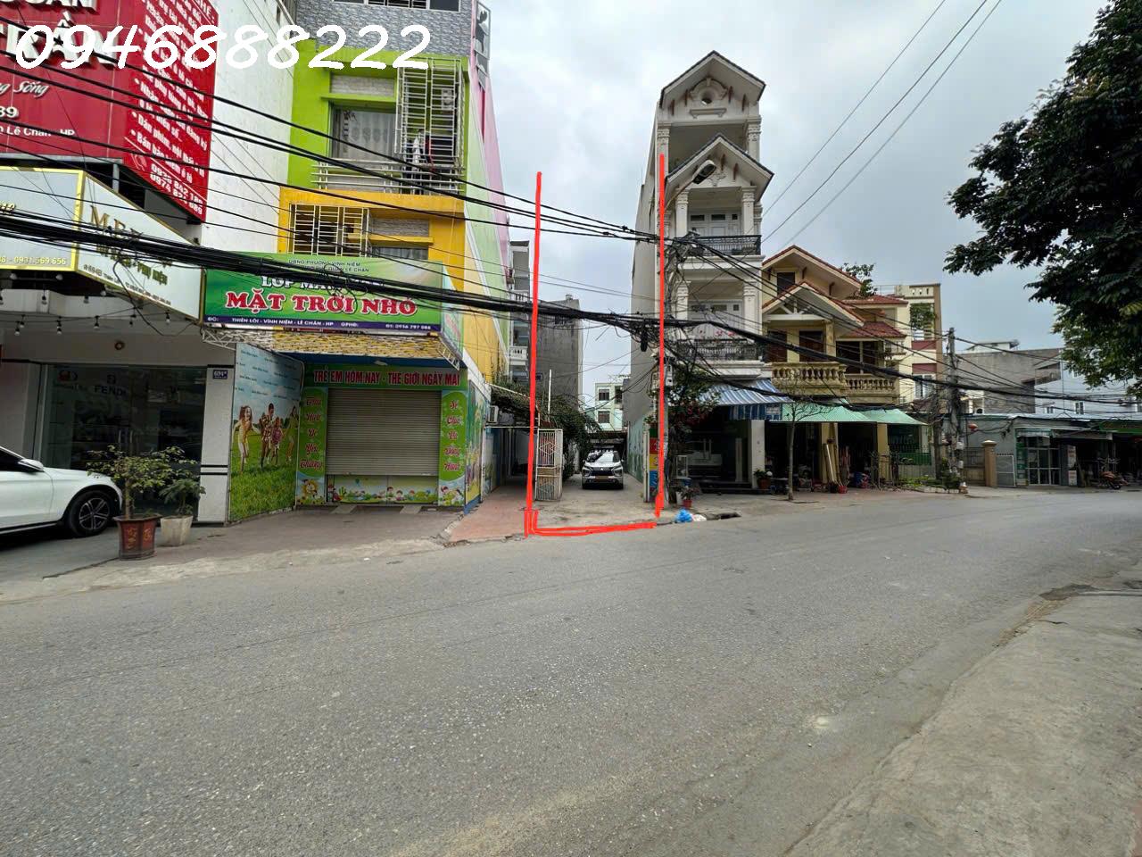  Nhà mặt đường Thiên Lôi - Lô góc siêu đẹp - 135m - 2 mặt tiền trước sau 