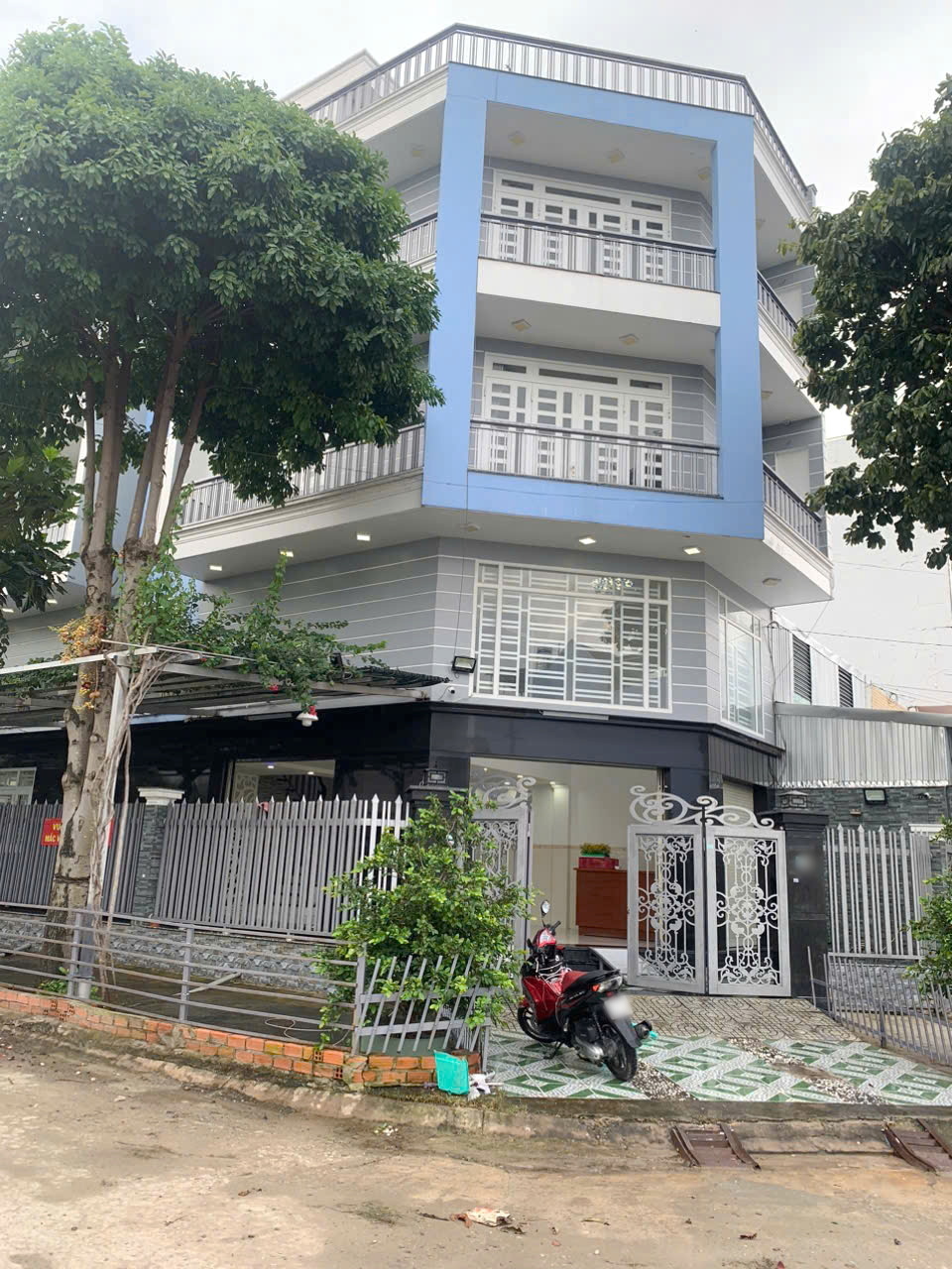  Nhà góc 5 tầng (8.5x22m) KDC Bến Lức- Bình Điền P7Q8. Giá: 11 tỷ 