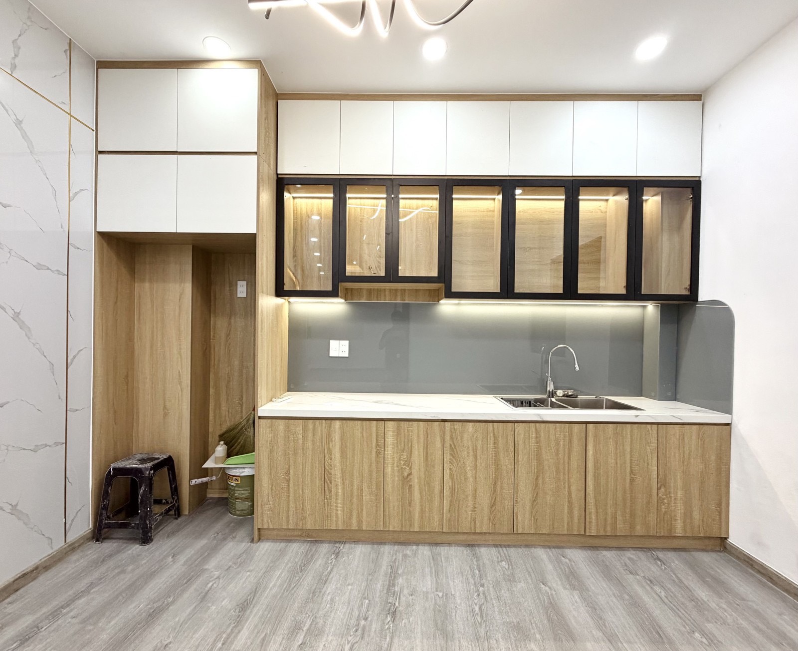  BÁN NHÀ HOÀ HƯNG QUẬN 10 3 TẦNG 3PN FULL NT 40M2 4.2 X 10 - 6.7T TL 