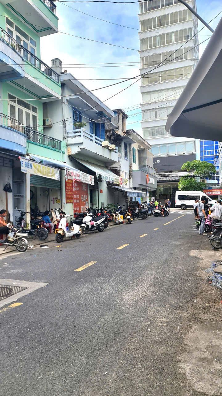  Bán nhà 3 tầng đường lớn Đào Duy Từ – gần Thống Nhất – sổ hồng riêng 