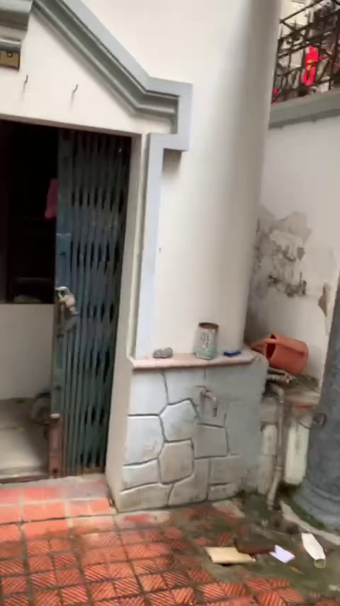  17.11.25.1. Bán nhà gần CV  Bách Thảo, view hồ điều hòa, dt 150m2 có sân vườn, thoáng mát, MT khủng gần 13m 