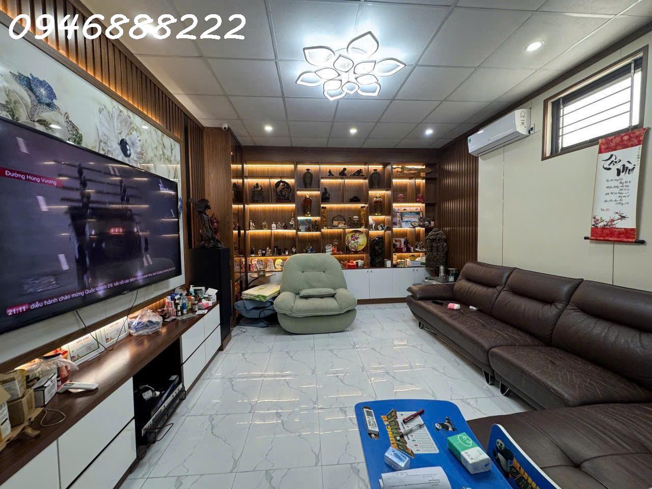  Bán nhà 2 tầng mặt đường Hoàng Ngọc Phách - Quán Nam vị trí cực đẹp 