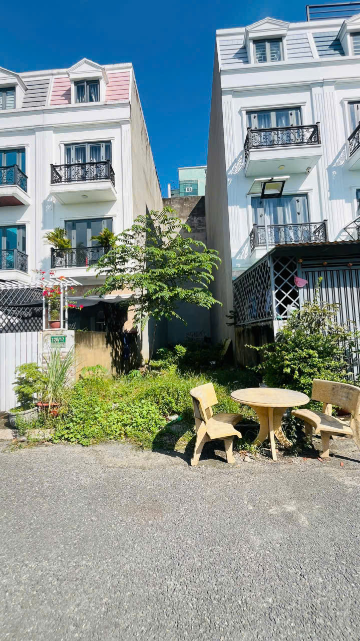  Đất sát bên Gò Vấp, cầu An Lộc Nguyễn Oanh, đường 8m, khu cao tầng 4x19m 