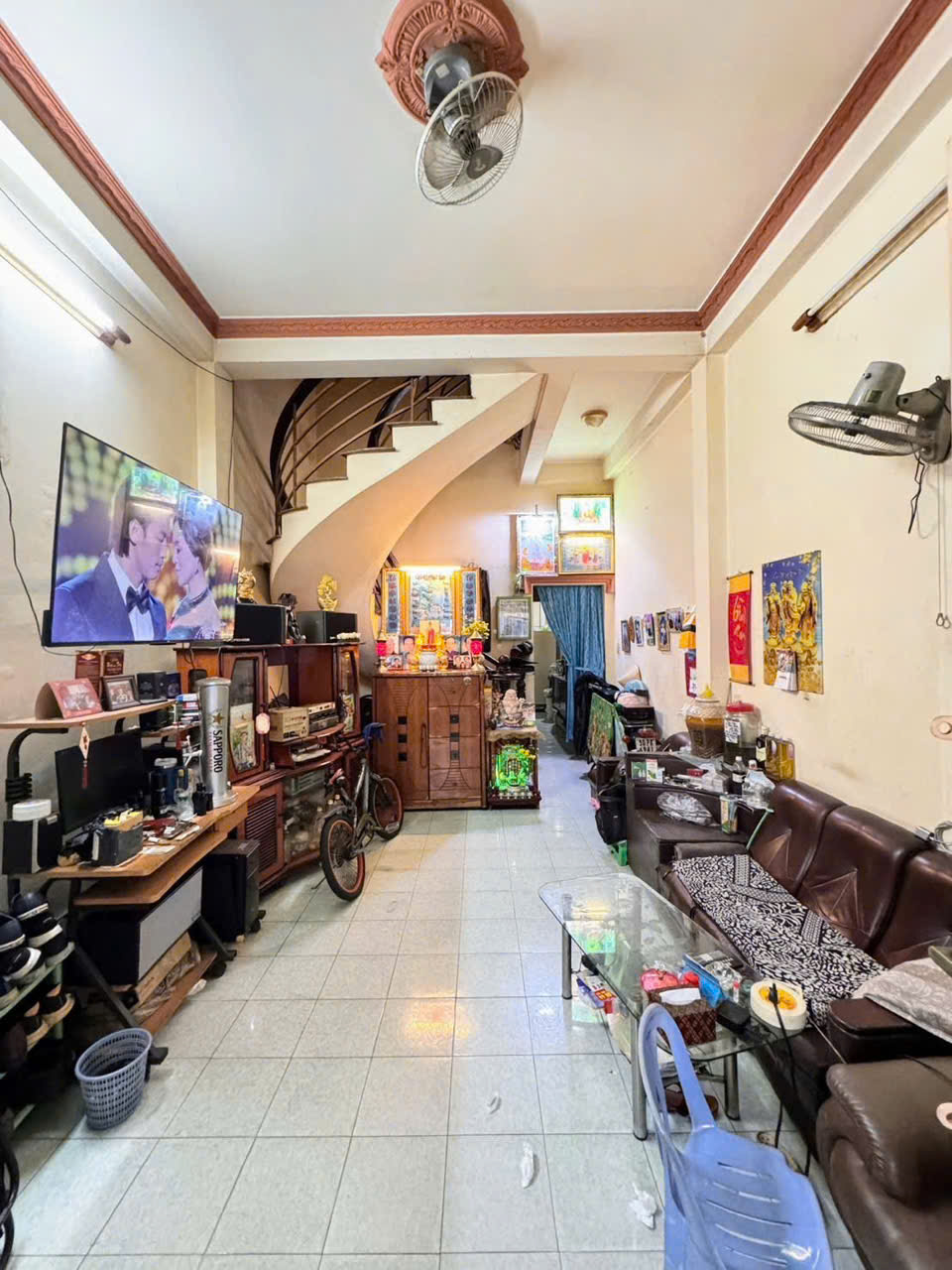  Bán nhà Hẻm ô tô ngay phố ẩm thực Phú Thọ Hòa, 67m2, 2 tầng, Vị trí kinh doanh, Chỉ 7tỷ nhỉnh 