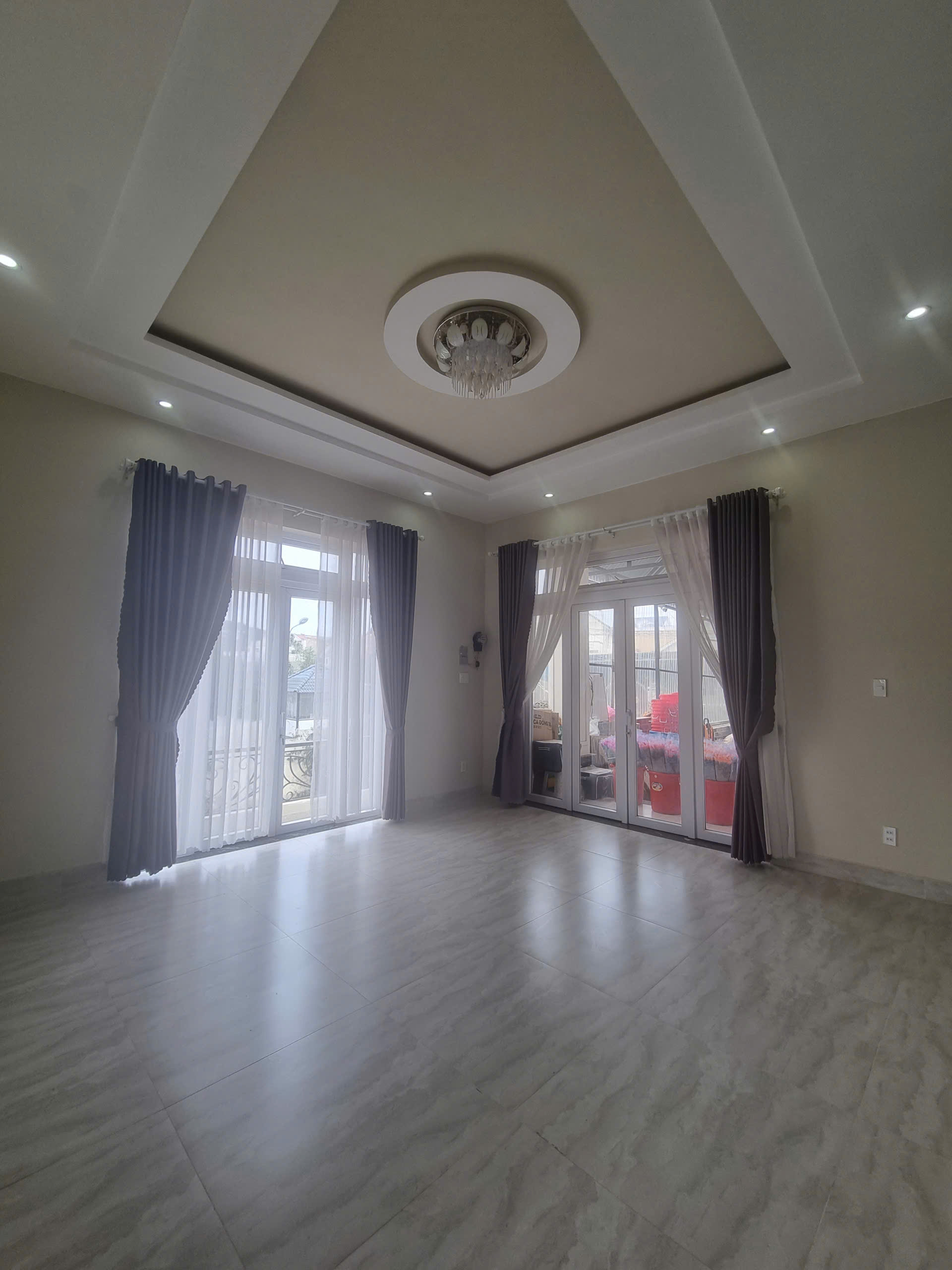  Cho thuê nhà nguyên căn 3 phòng ngủ full nội thất mặt tiền Trần Đại Nghĩa phường 8 Đà Lạt giá 12 triệu 