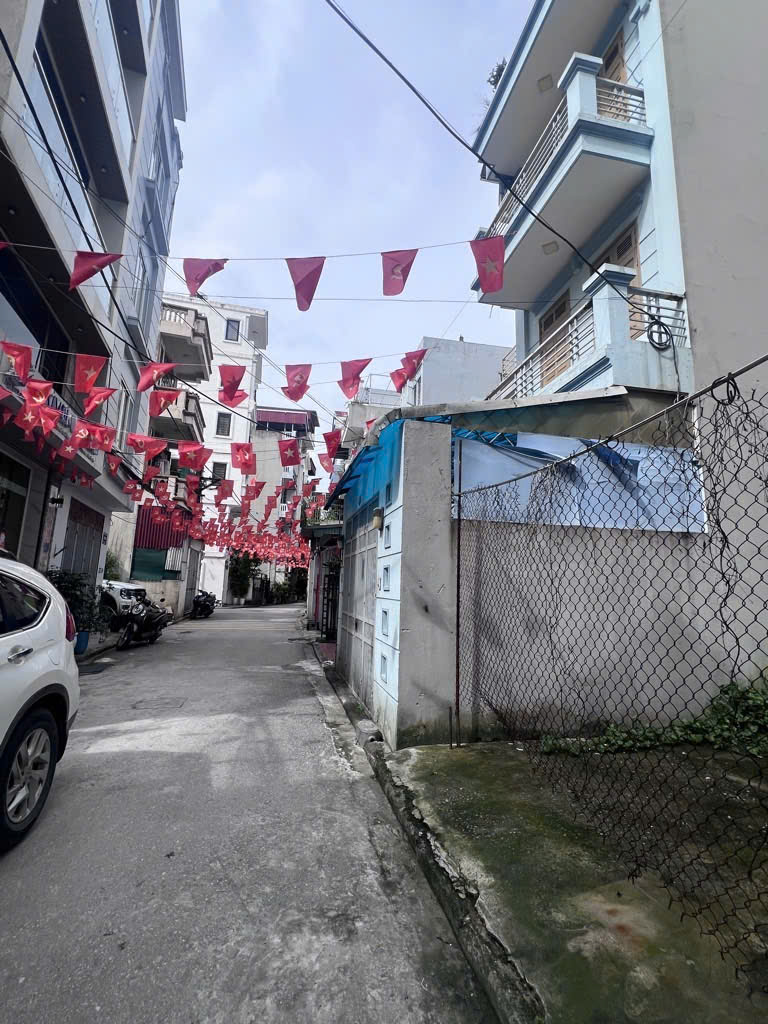  Bán đất Tư Đình , 96m. Đất nở hậu, ô tô vào tận đất . Đất thoáng, gần Aeon, cầu THĐ, chung cư. Tiện ích ngập tràn. GIá 20.9 tỷ có tl 