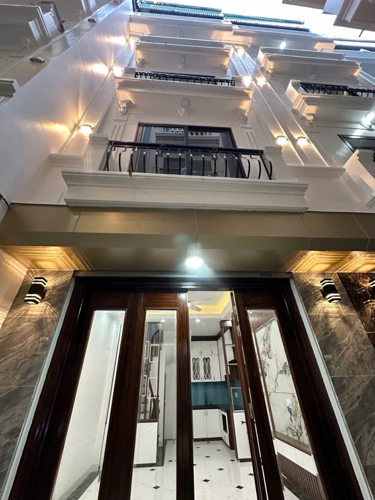  ???? BÁN nhà XUÂN ĐỖ – long biên 32M² – MT 4,2M – NGÕ Ô TÔ TRÁNH – NHÀ MỚI 5 TẦNG – GẦN AEON LONG BIÊN – GIÁ 6,5X TỶ. Vc trẻ chỉ việc xách Vali về ở ngay 