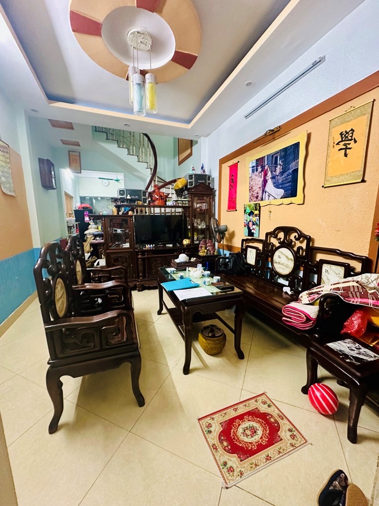  Bán nhà Kim Giang, Thanh Trì, Ô tô, nở hậu, 55m2, 10.2 tỷ(MTG) 