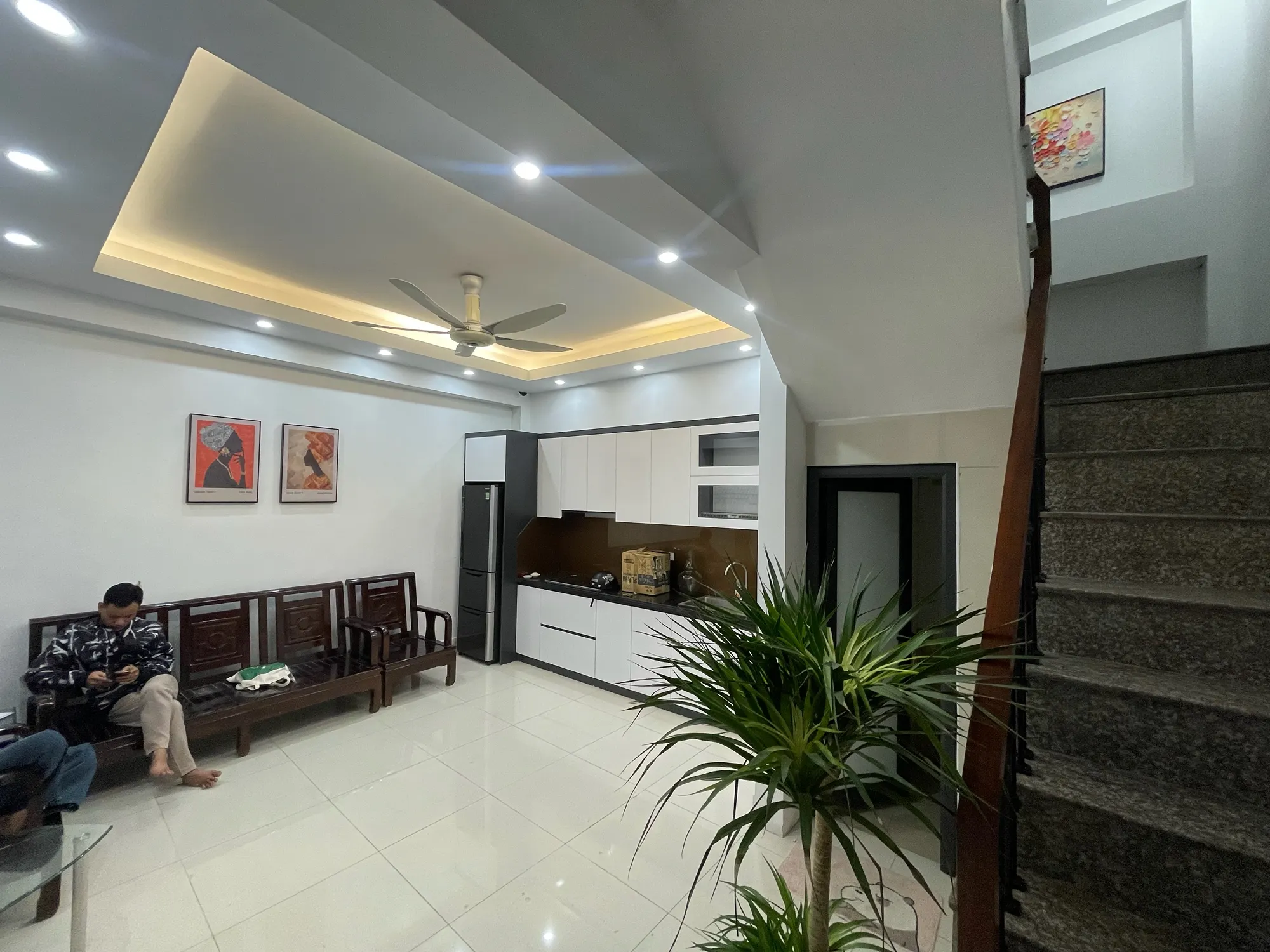  Bán Nhà Tây Sơn 26m2. 5 tầng. mặt tiền 4.8m. giá 7.9 Tỷ Đống Đa Hà Nội 