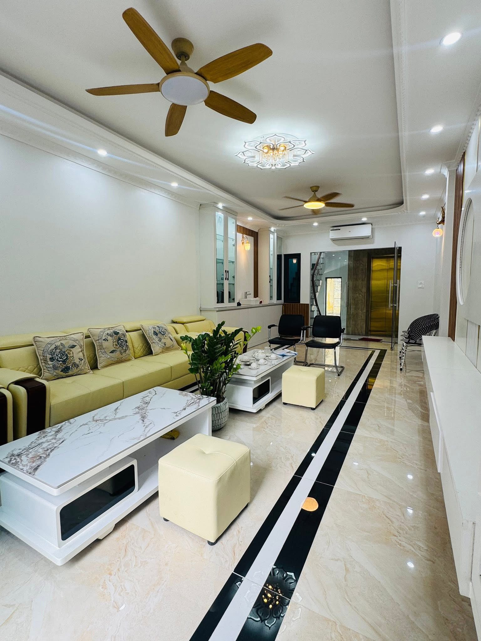  Quá Đẹp Dân Xây Phố Ngọc Thụy 50m2 7 Tầng Thang Máy, Ô Tô Vào Nhà, Full Nội Thất - 14.x Tỷ 