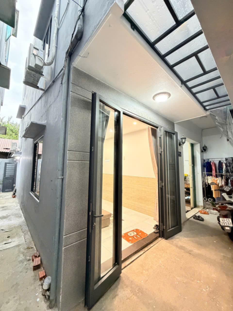  ♪ Nhà Góc kiệt, 10m Ô tô đậu, 50m ra Trần Cao Vân, 3 tầng đúc, nhỉnh 3 tỷ 