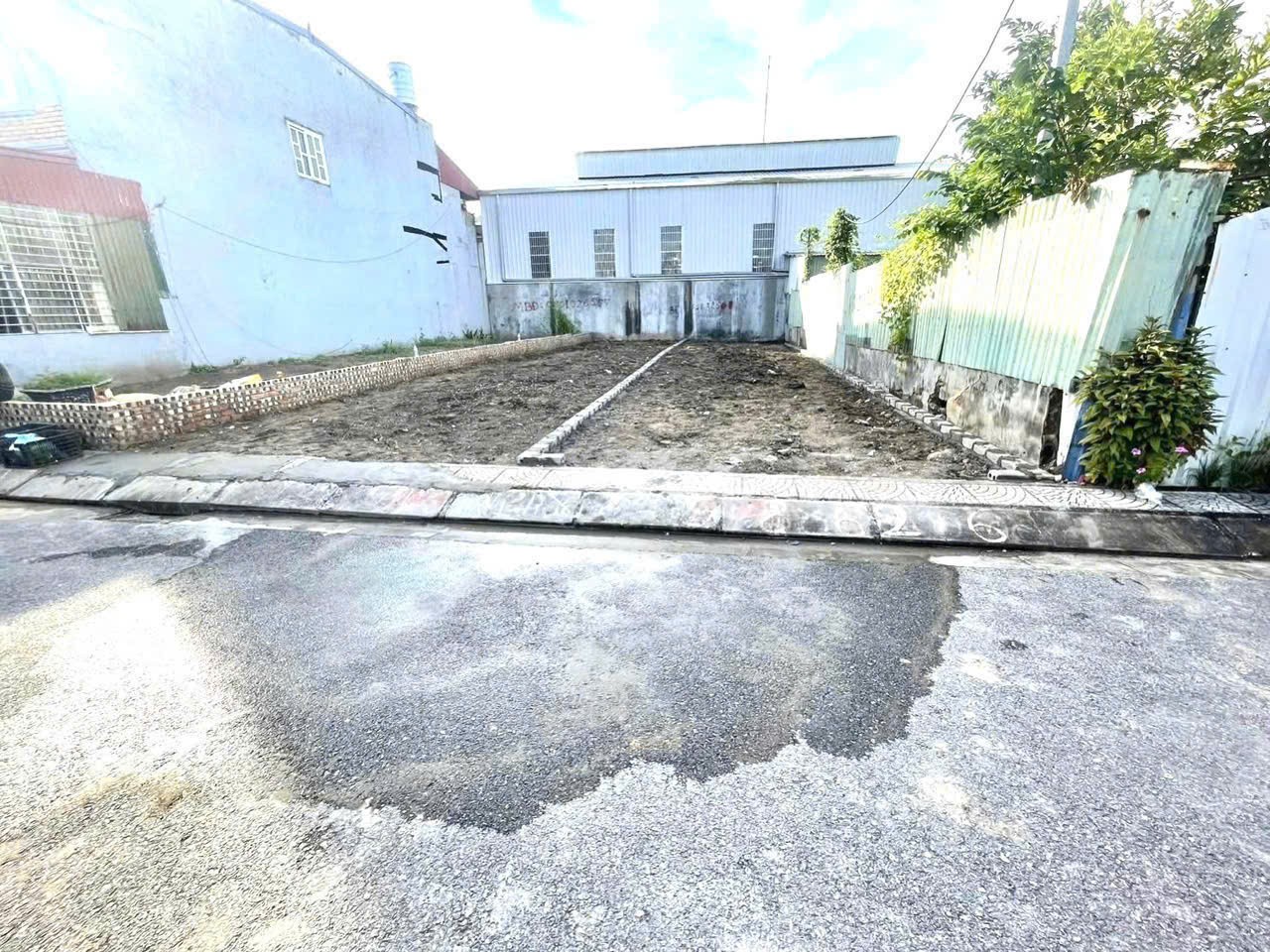  Lô đẹp mặt đường nhựa 8m – giá hiếm tại trung tâm Hải Thành  Giá 2.9xx tỷ  ZALO 0567 222 555 