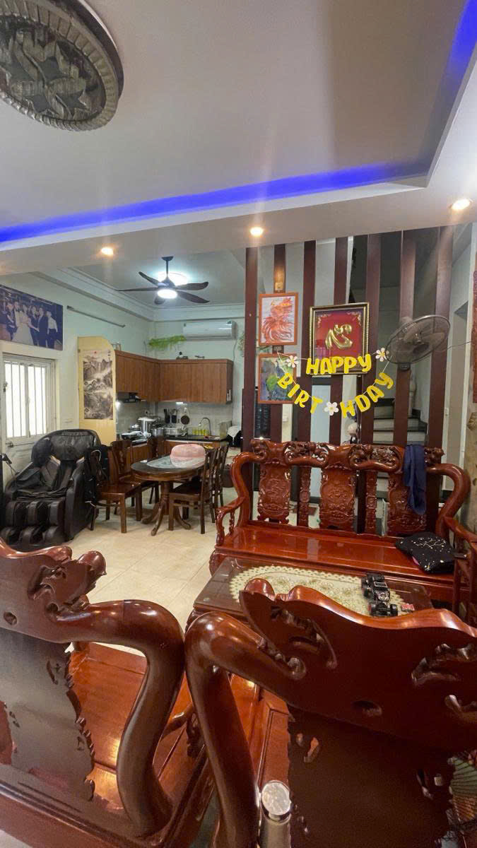  BÁN NHÀ CHÍNH CHỦ Ở KHƯƠNG TRUNG – 38M – 4 TẦNG – BA GÁC ĐỖ CỬA – 8,4 TỶ 