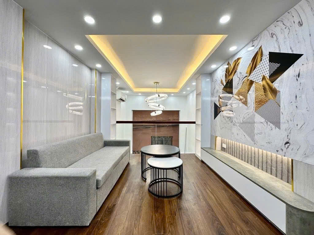  BÁN NHÀ KHƯƠNG TRUNG 5 TẦNG 4 NGỦ - GẦN ĐẦM HỒNG -DÂN XÂY  : 33M * 7.95 tỷ có bớt 