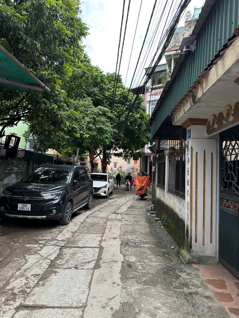  Ban nhà Bằng Liệt, Hoàng Mai, Ô tô đỗ cổng, nở hậu, 43m2, 10.1 tỷ(MTG) 