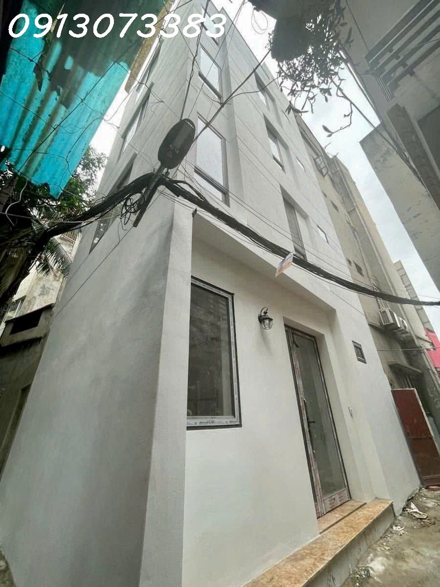  bán nhà Đường Láng, Thịnh Quang, Đống Đa, DT 62m2, 12T, cách một nhà ra phố, ngay ngã tư sở, nhà mới xây xong. 