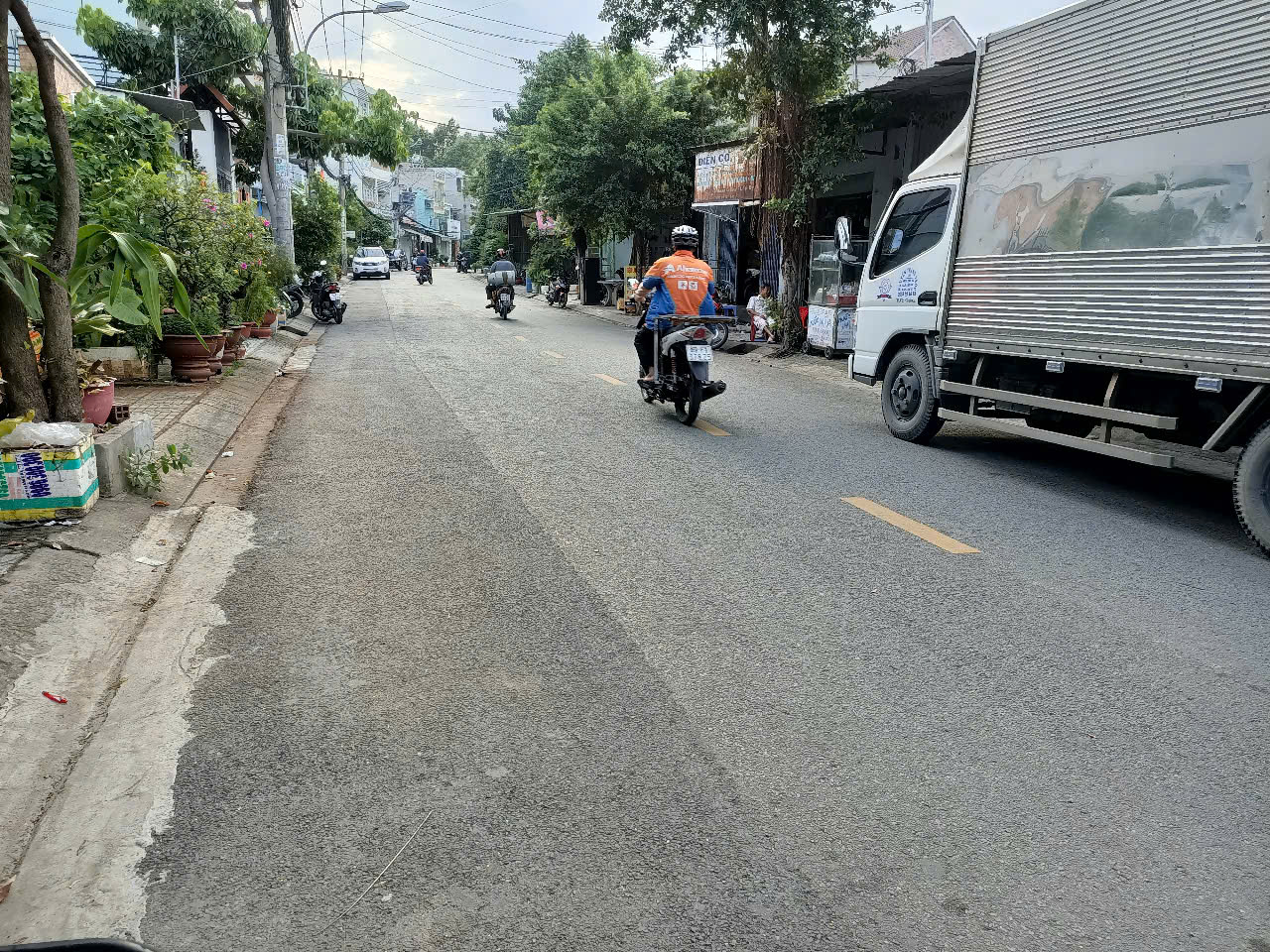  MẶT TIỀN TRƯƠNG THỊ NGÀO DT ; 219M2 - CHỢ TÂN CHÁNH HIỆP - NGAY COOP MART TÔ KÝ - VỊ TRÍ ĐẮC ĐỊA - MẶT TIỀN QUẬN 12 - GIÁ CH ; 8 Tỷ 450 