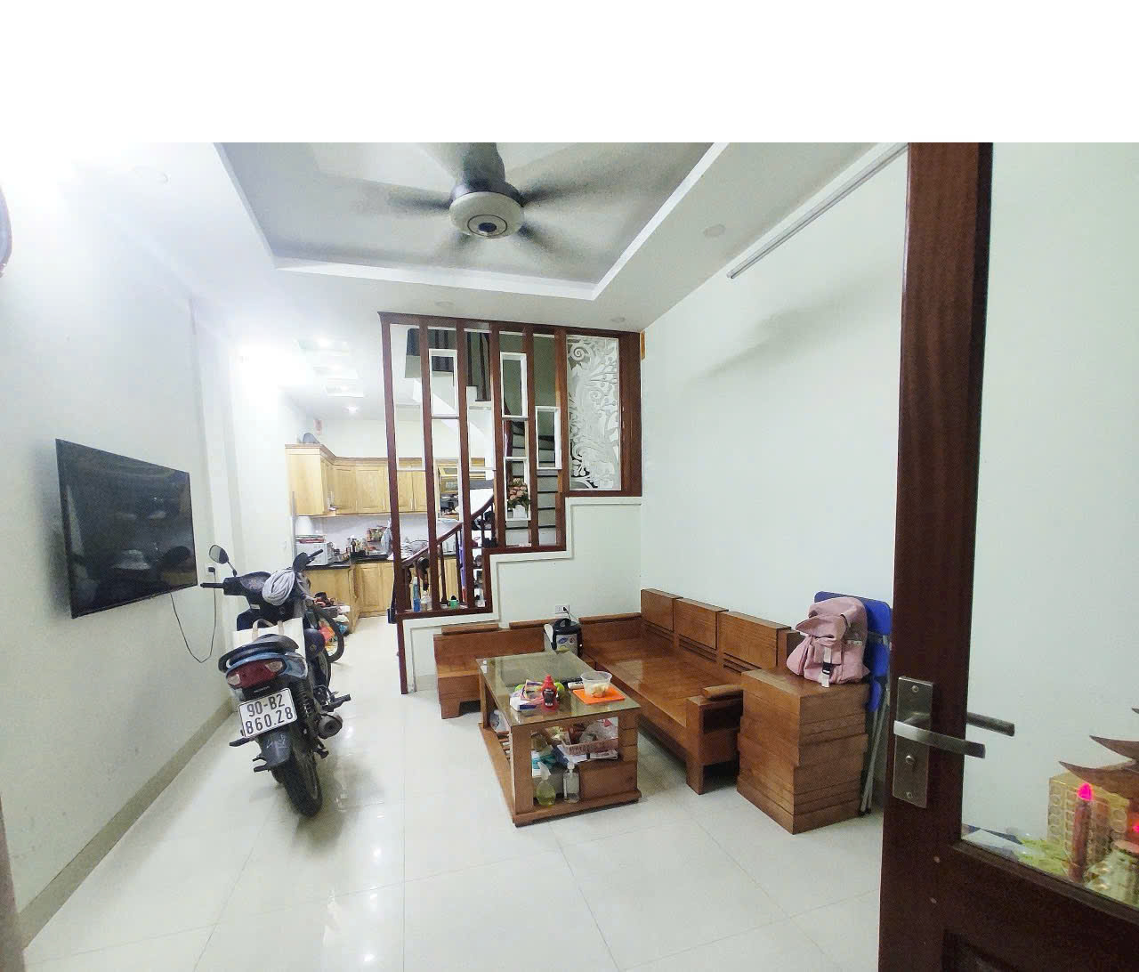  BÁN NHÀ LÔ GÓC 3 MẶT THOÁNG Ô TÔ TRÁNH CÁCH 80M.
NHÀ 5 TẦNG .RA TỚI ĐƯỜNG 32 CHỈ 200M.VÀ  ĐẠI HỌC THÀNH ĐÔ.
GIÁ CHỈ 6X TY.
LH;0964982442; 