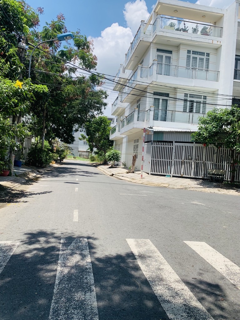  NHÀ MẶT TIỀN TRỊNH QUANG NGHỊ – QUẬN 8
NGANG 5M – 4 TẦNG – HOÀN CÔNG ĐỦ – NHÀ MỚI – 8,5 TỶ 