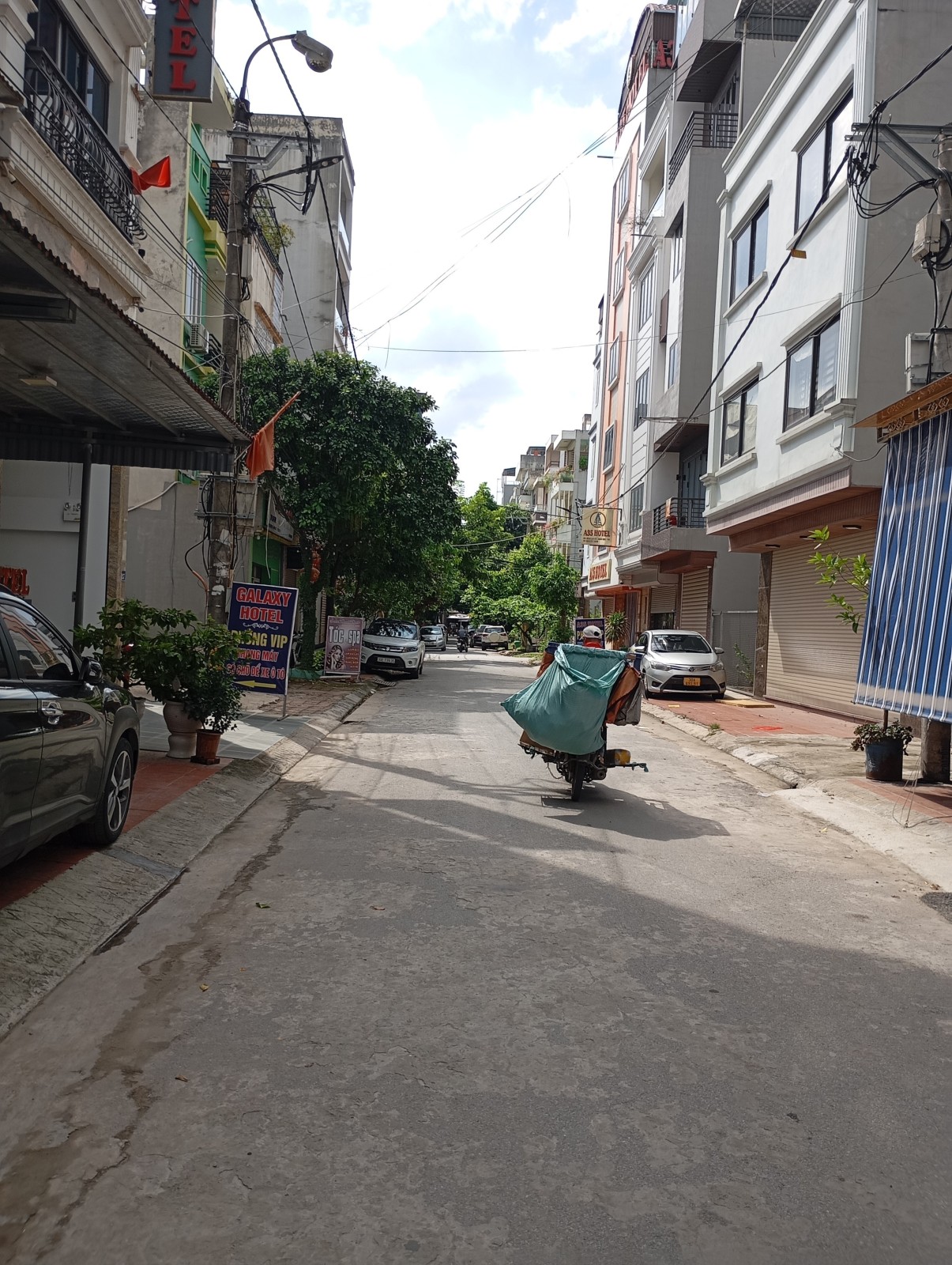  CỰC HIẾM CHÍNH CHỦ CẦN BÁN NHÀ CẤP 4 KHU DỊCH VỤ LAI XÁ HÒA ĐỨC DIỆN TÍCH 36 m2 MT 5 m NHỈNH 9 TỶ Ô TÔ KD 