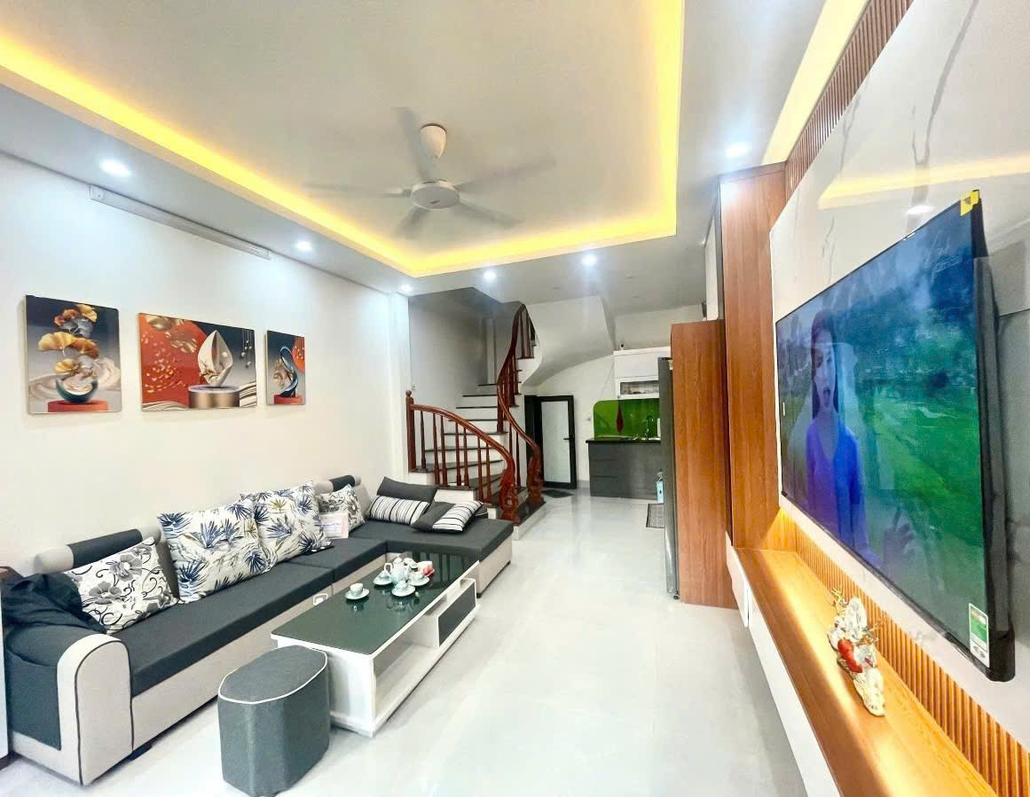  BÁN NHÀ VŨ TÔNG PHAN – 30M RA Ô TÔ TRÁNH – 37M² x 5 TẦNG – 3 PHÒNG NGỦ RỘNG – GIÁ 8,4 TỶ 