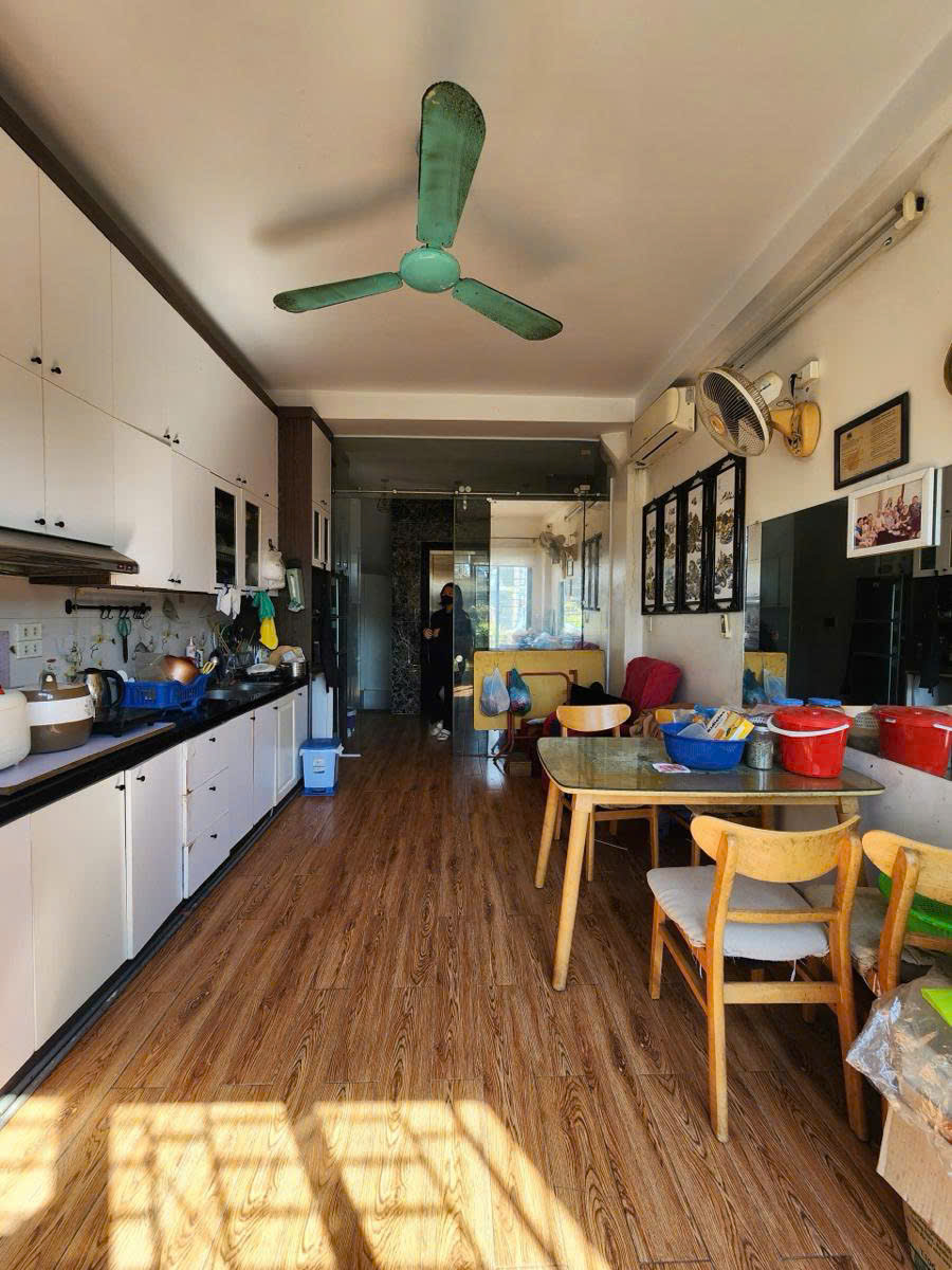  HÀO NAM - DÂN XÂY CHẮC CHẮN - 6 TẦNG THANG MÁY - 35m2 6 tầng mt 3.6m Giá 11 tỷ 