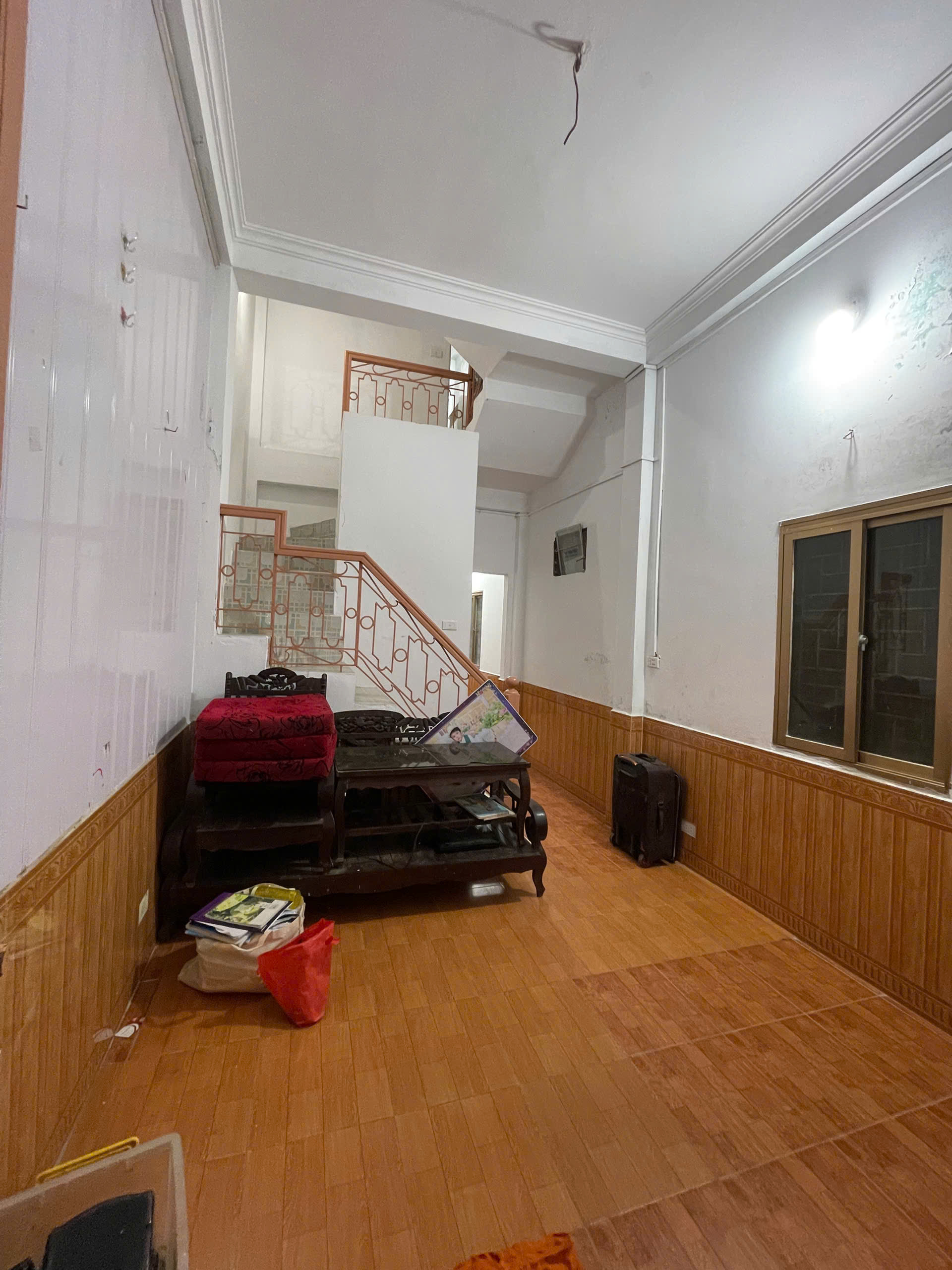  Cho thuê nhà 3 tầng giá cực rẻ tại ngõ 11 Nguyễn An Ninh 