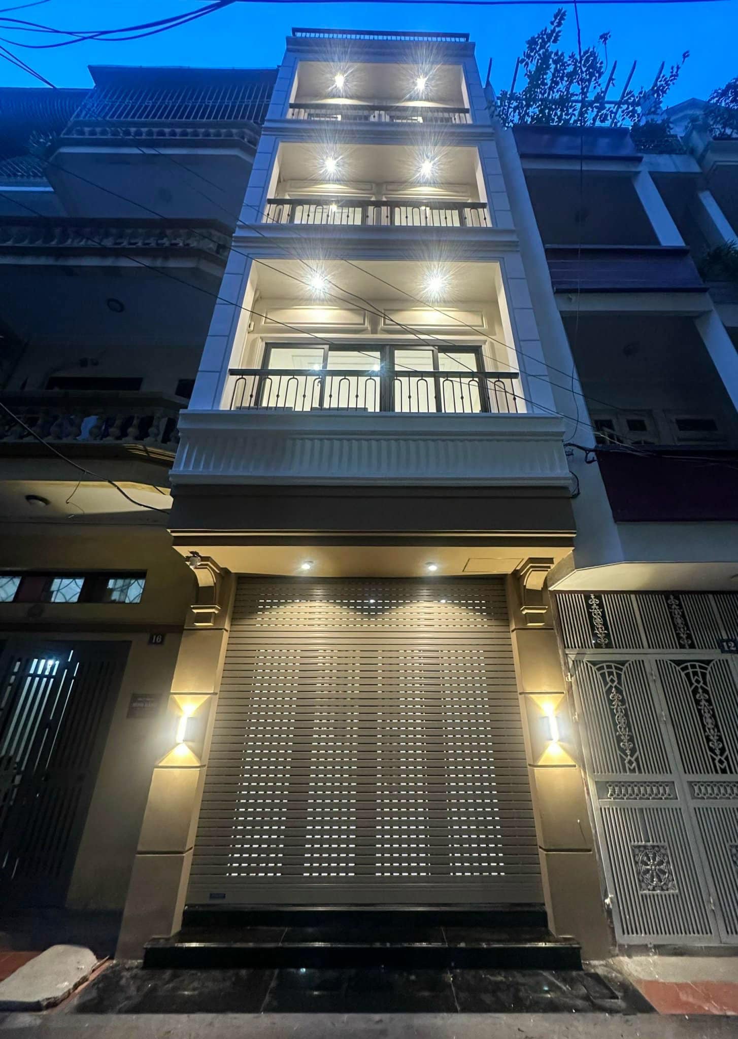  Phân Lô Trung Kính to, ô tô tránh, kinh doanh, 74m, 6 tàng, 22.8 Tỷ. 