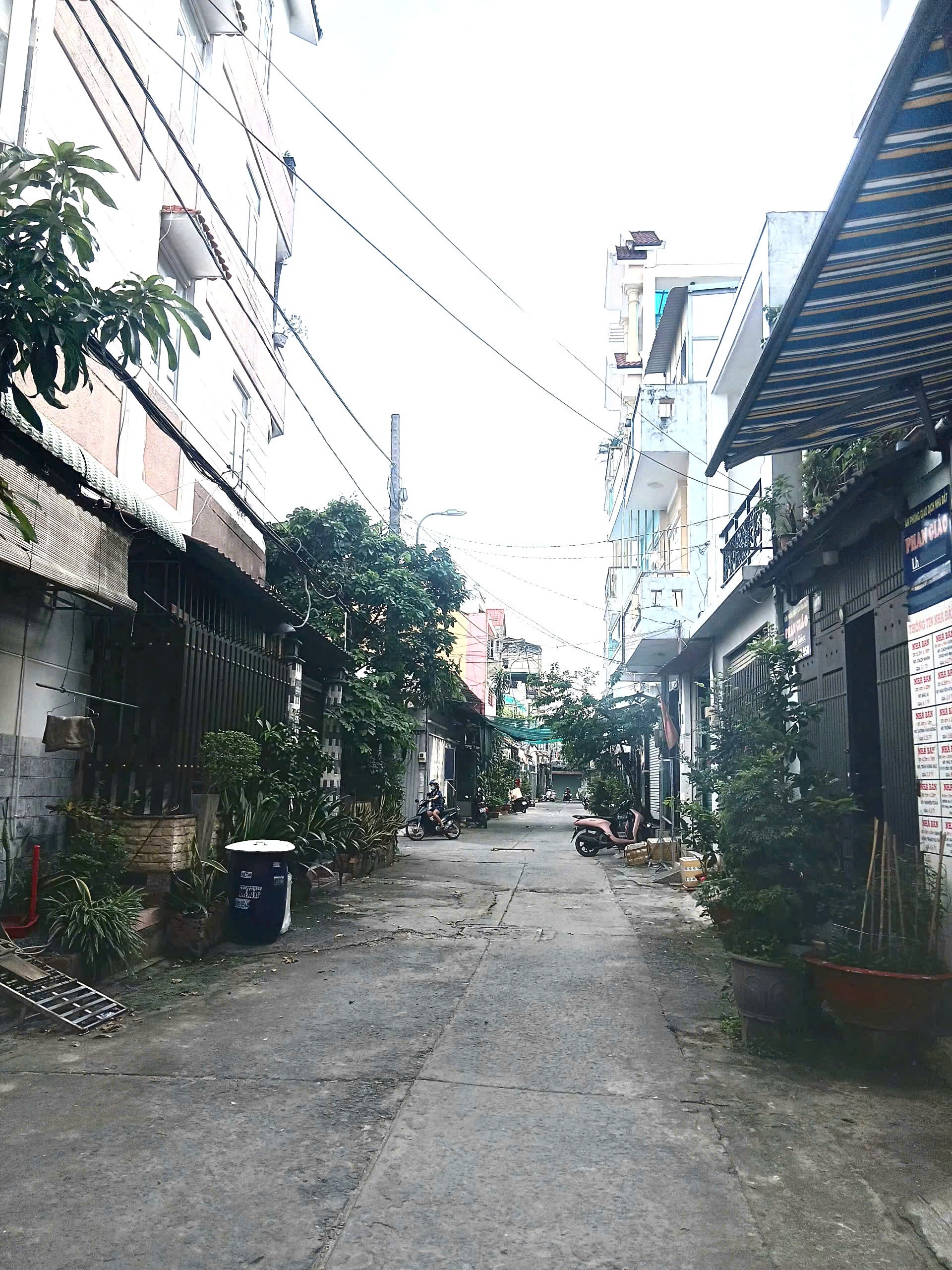  NHÀ 4 TẦNG  – BỜ BAO TÂN THẮNG – DT 59M² (3.9X14M) – HẺM ĐẸP – PHƯỜNG SƠN KỲ – NHỈNH  6 TỶ 