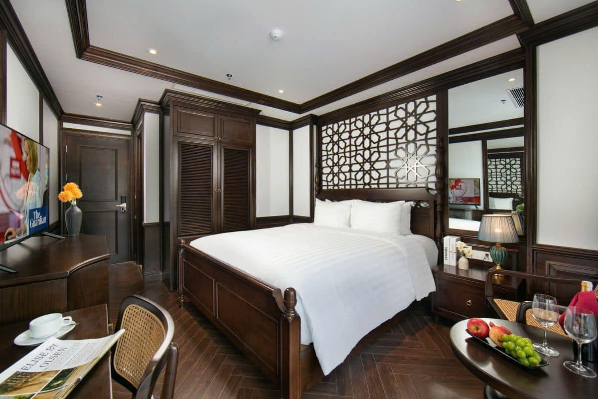  Bán khách sạn mặt phố Lương Ngọc Quyến, 79m2, 5 tầng, mặt tiền 5.4m, 77.6 tỷ, kinh doanh đỉnh 