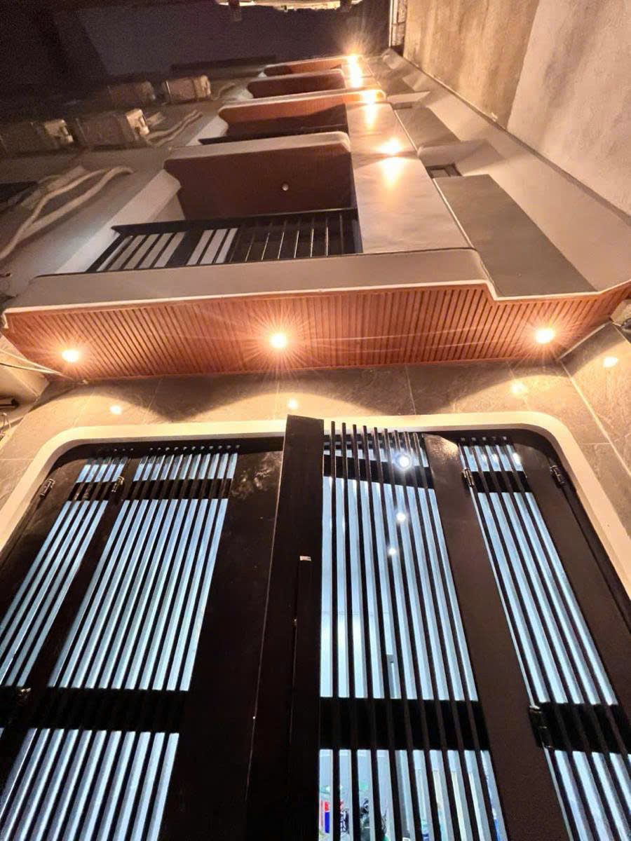  CCMN QUAN HOA DÒNG TIỀN 60TR/THÁNG - 10 PHÒNG - 45m2 6 tầng mặt tiền 4m Giá 11.35 tỷ 