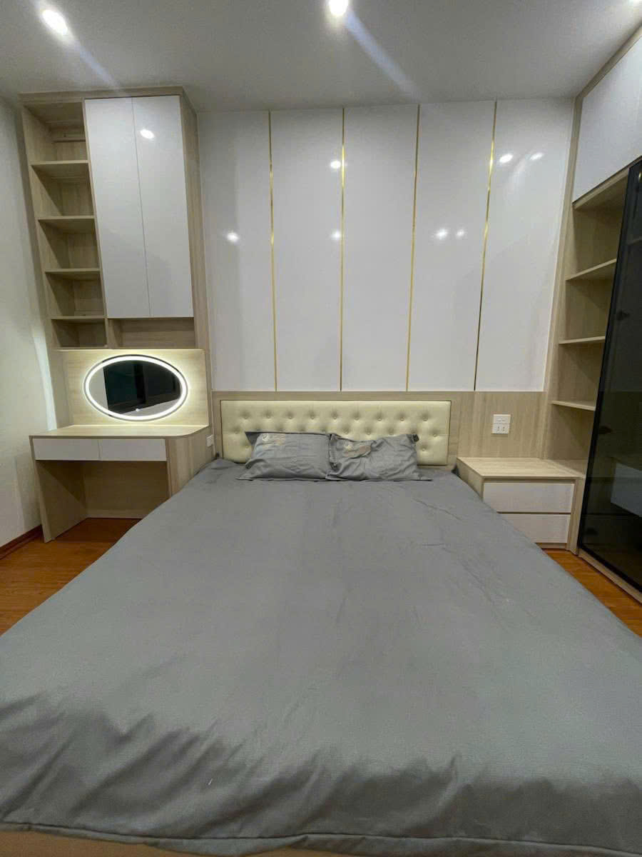  SIÊU PHẨM GIÁP BÁT - 5 TẦNG THANG MÁY - FULL  NỘI THẤT  40m2 5 tầng mặt tiền 3.1m Giá 11.8 tỷ 