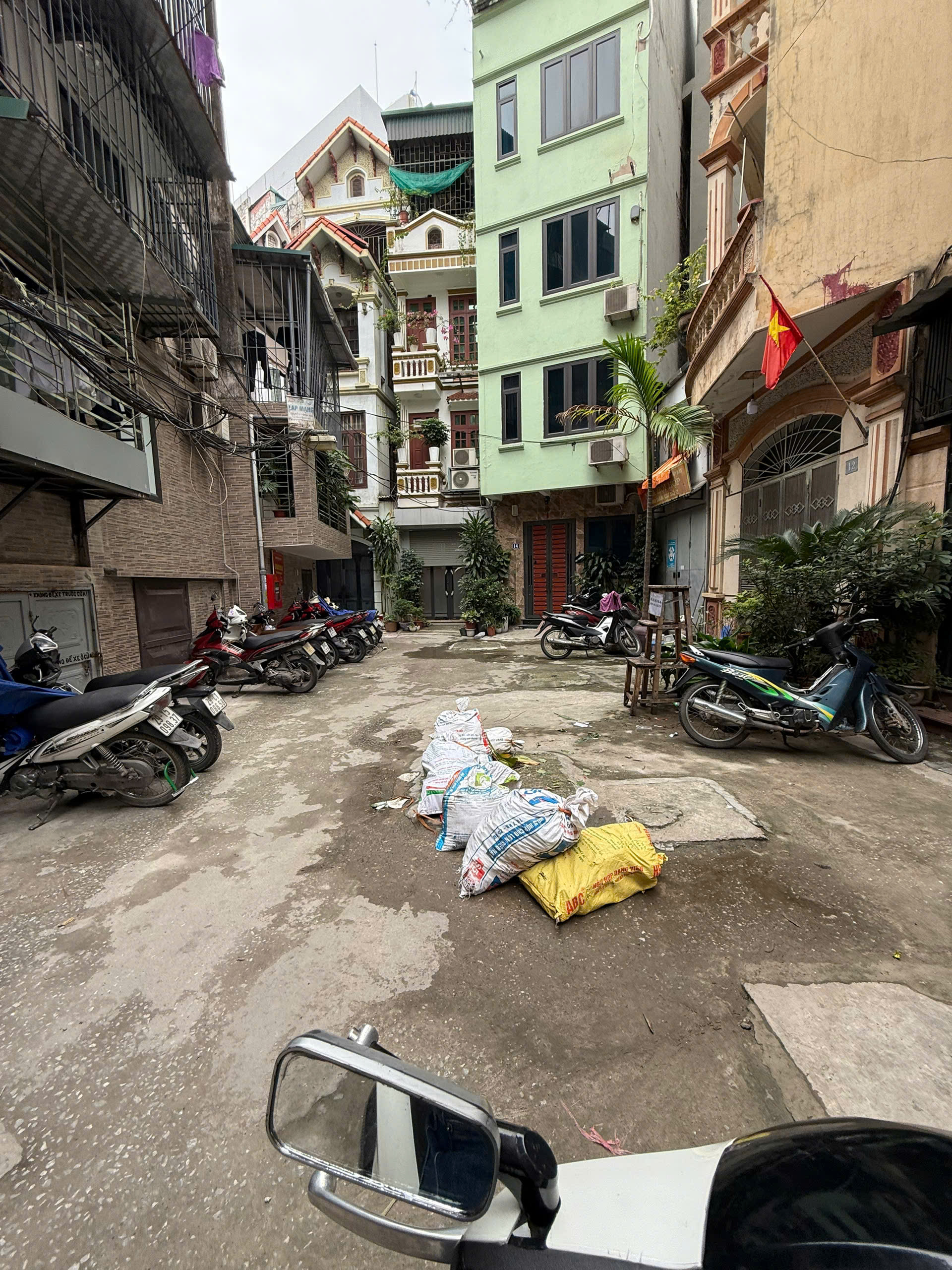  Chính chủ bán căn hộ F0 80m 3 ngủ giá 3.650 tỷ TL sổ đỏ pháp lý chuẩn 