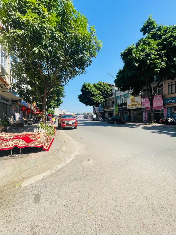  Chỉ 16.x Tỷ Nhà Phố Thạch Bàn 60m2 7T, Mặt Tiền 6,6m, Gara 2 Ô Tô, Vài Bước Ra Mặt Phố 