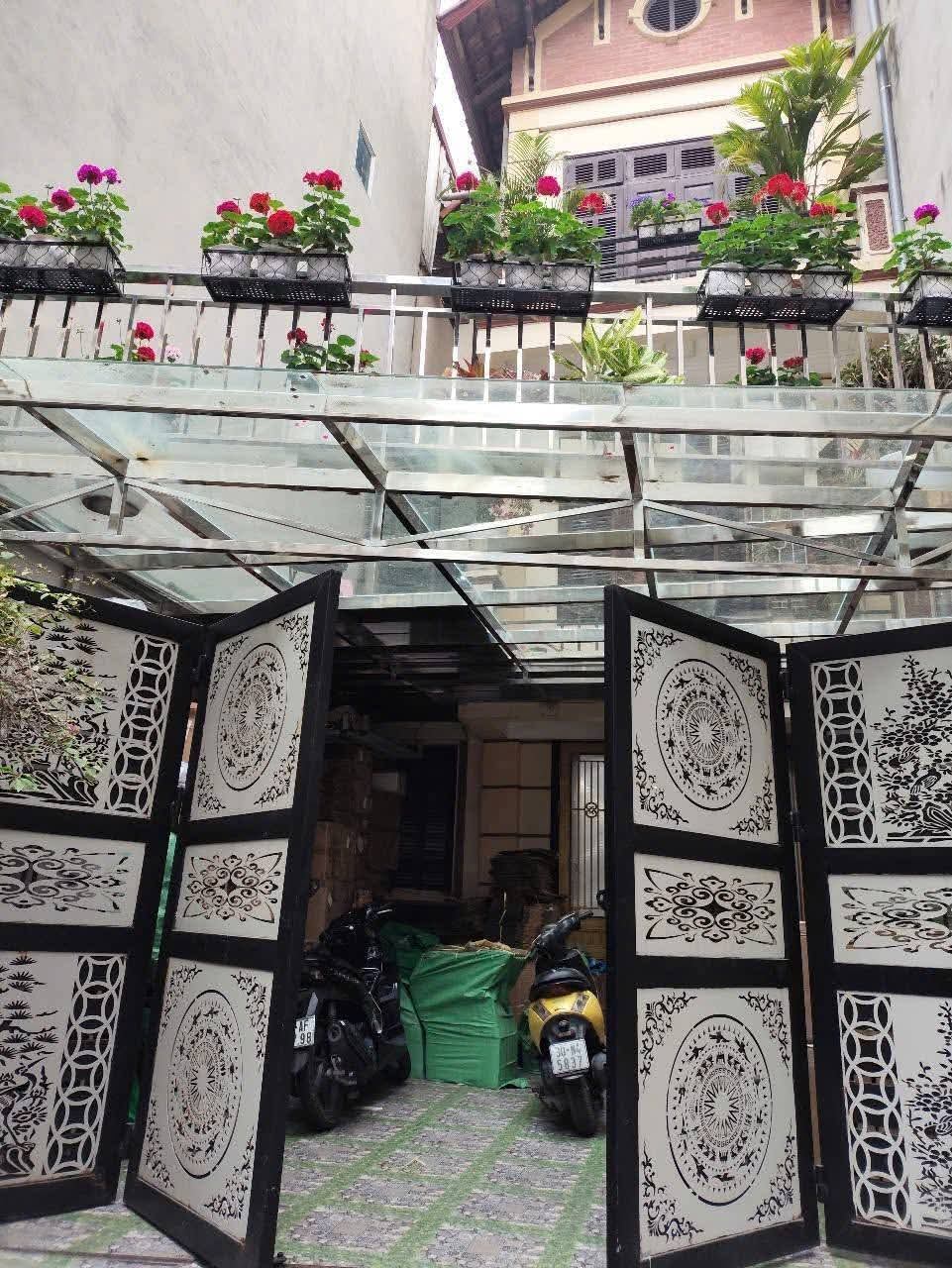  Nhà Phố Kim Giang-120m*4tầng*5.5mMT- Lô góc-Ngõ thông; ô tô đỗ cách 10m- Nhỉnh 21 tỷ 