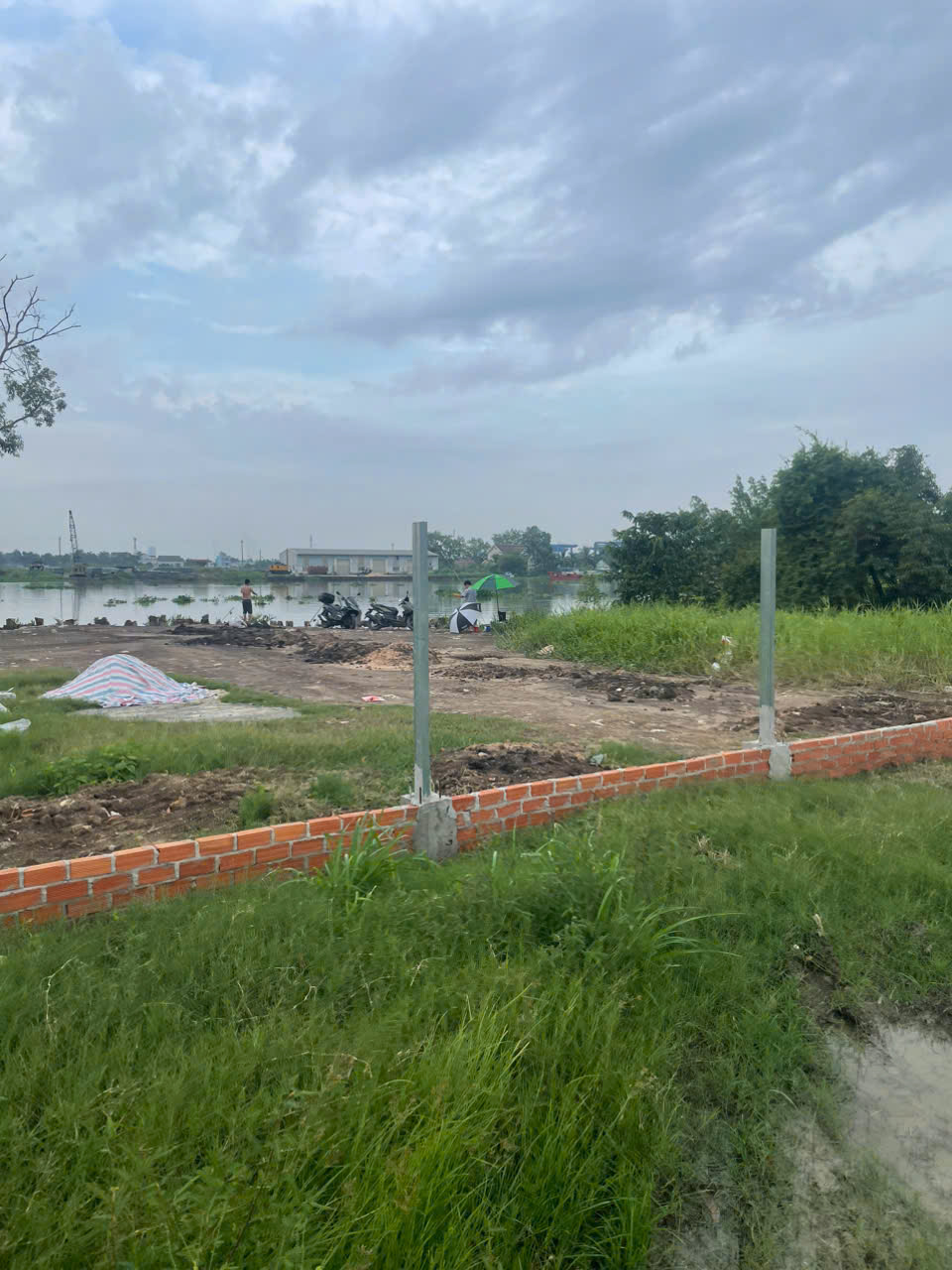  ĐẤT 2MT SÔNG SÀI GÒN NHỊ BÌNH, HÓC MÔN FULL THỔ CƯ 1.800m² NHĨNH 39 TỶ 