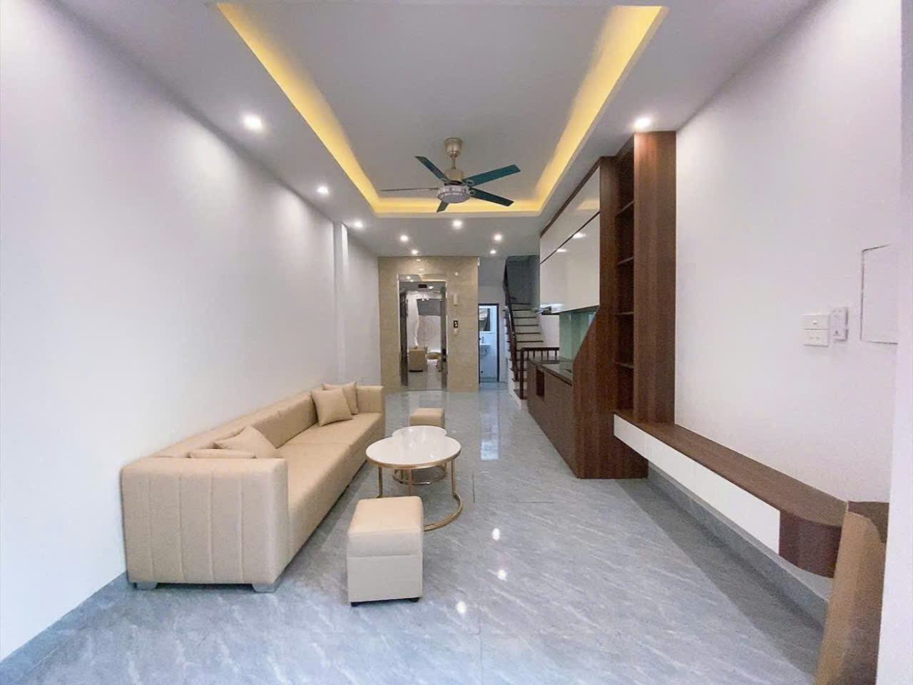  ????HOA HẬU VĂN PHÚ 35M HƠN 9 TỶ 5 TẦNG THANG MÁY _ÔTÔ ĐỖ CÁCH NHÀ 5M_ GẦN GAS TÀU ĐIỆN_FULL NỘI THẤT 