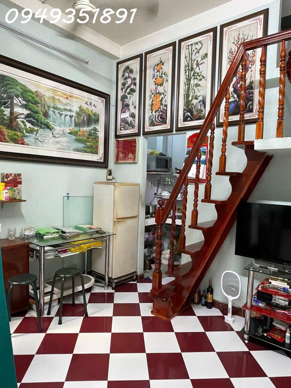  ???? SÁT MẶT TIỀN TRƯỜNG SA – BÙI THỊ XUÂN
✨ TRUNG TÂM TÂN BÌNH – NHÀ 2 TẦNG – 20M² – CHỈ NHỈNH 2 TỶ ✨ 