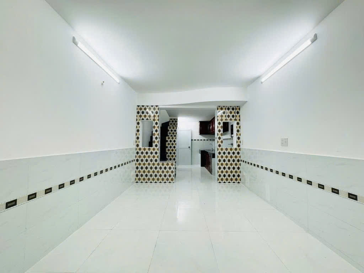  L1576 ⭐️ sát chợ Hạnh Thông Tây, SHR, Vuông, 2 tầng, 3x8m, 2.x tỷ 