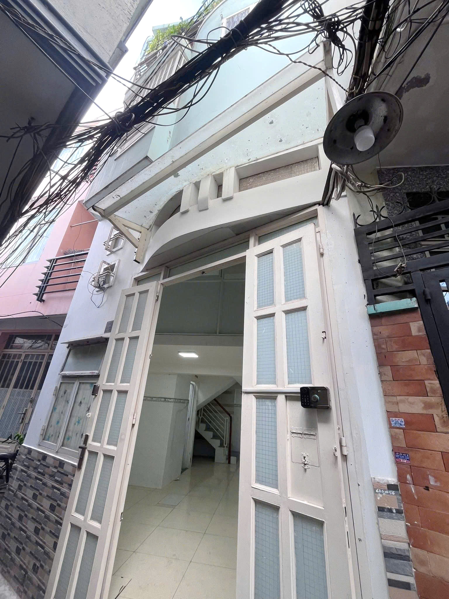  Nhà hẻm 125 Nguyễn Thị Tần P.Chánh Hưng (P2Q8) 