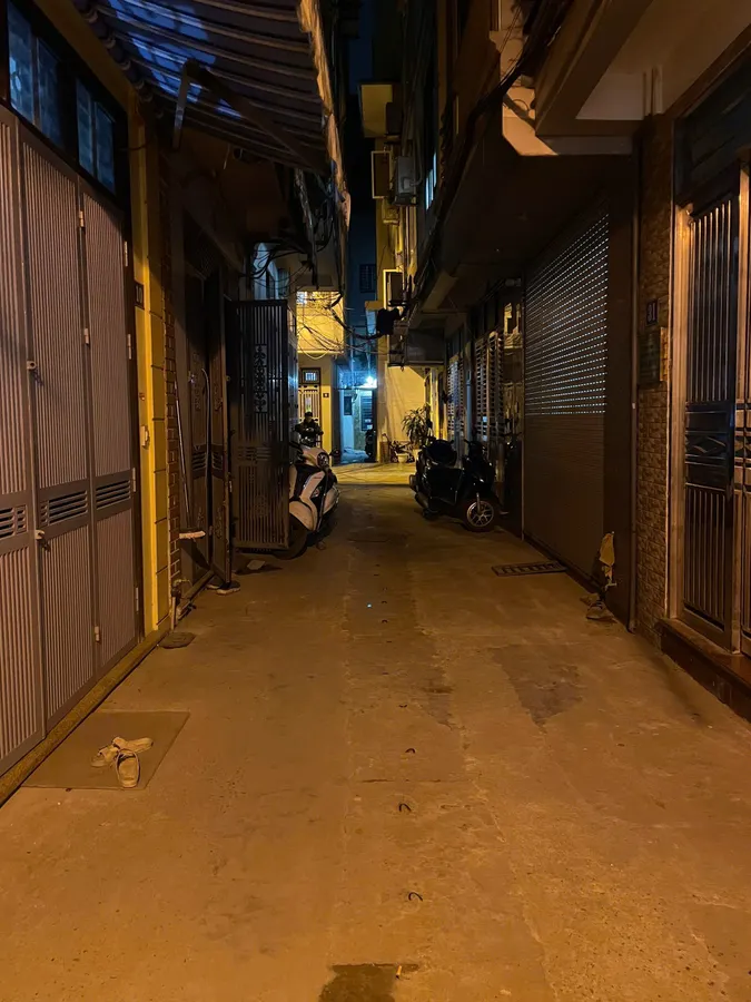  Bán Nhà Mạc Thị Bưởi 32/35m2. 5 tầng. mặt tiền 3.8m. giá 8.85 tỷ Hai Bà Trưng Hà Nội 