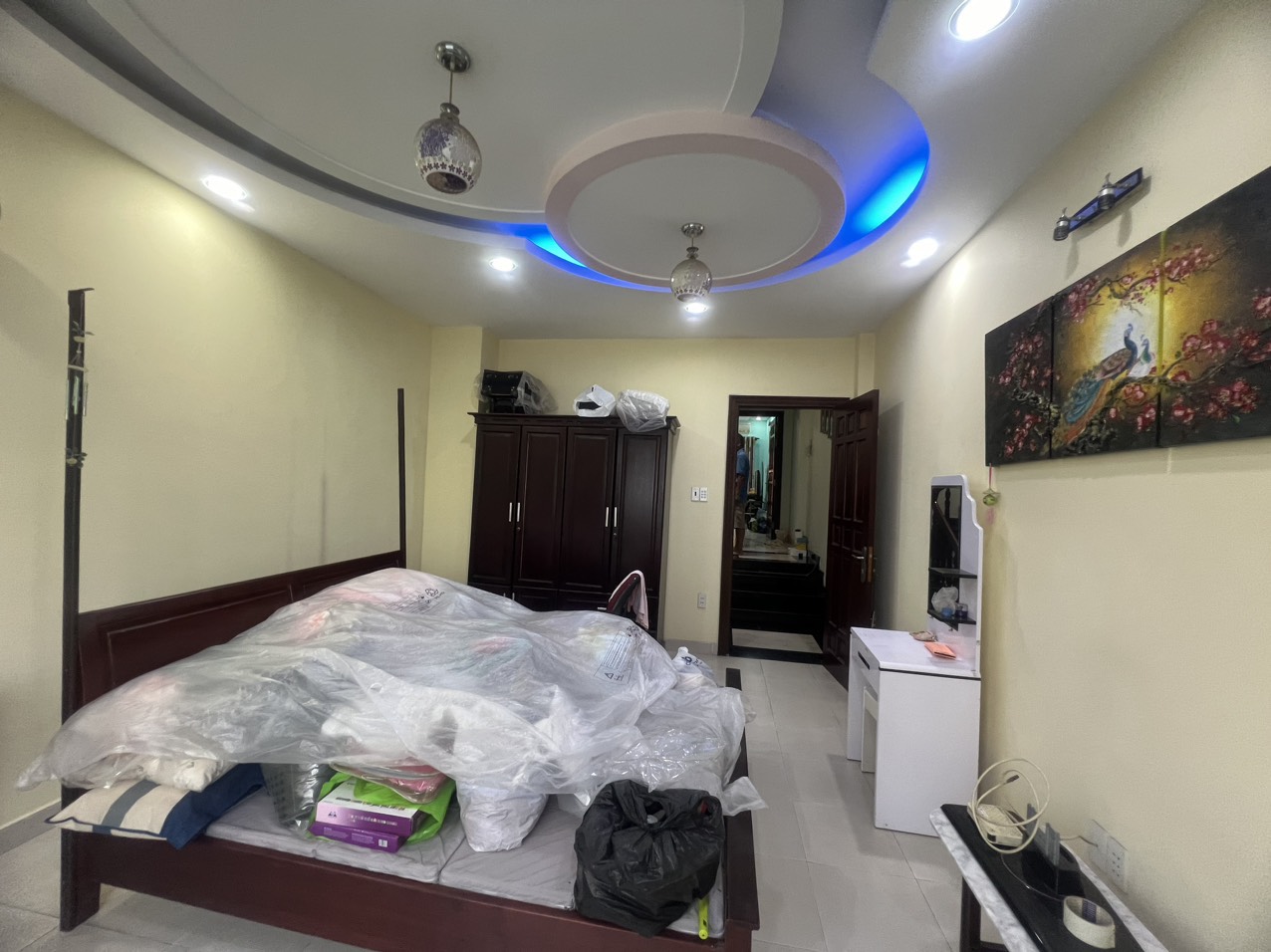  Chính chủ gửi bán nhà 4x20m, trệt 2 lầu sân thượng, view công viên – 18 tỷ 