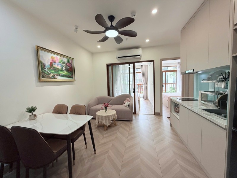  ♥ Tòa Căn Hộ Mới sát Biển Mỹ Khê, 102m3, 8 tầng hiện đại 