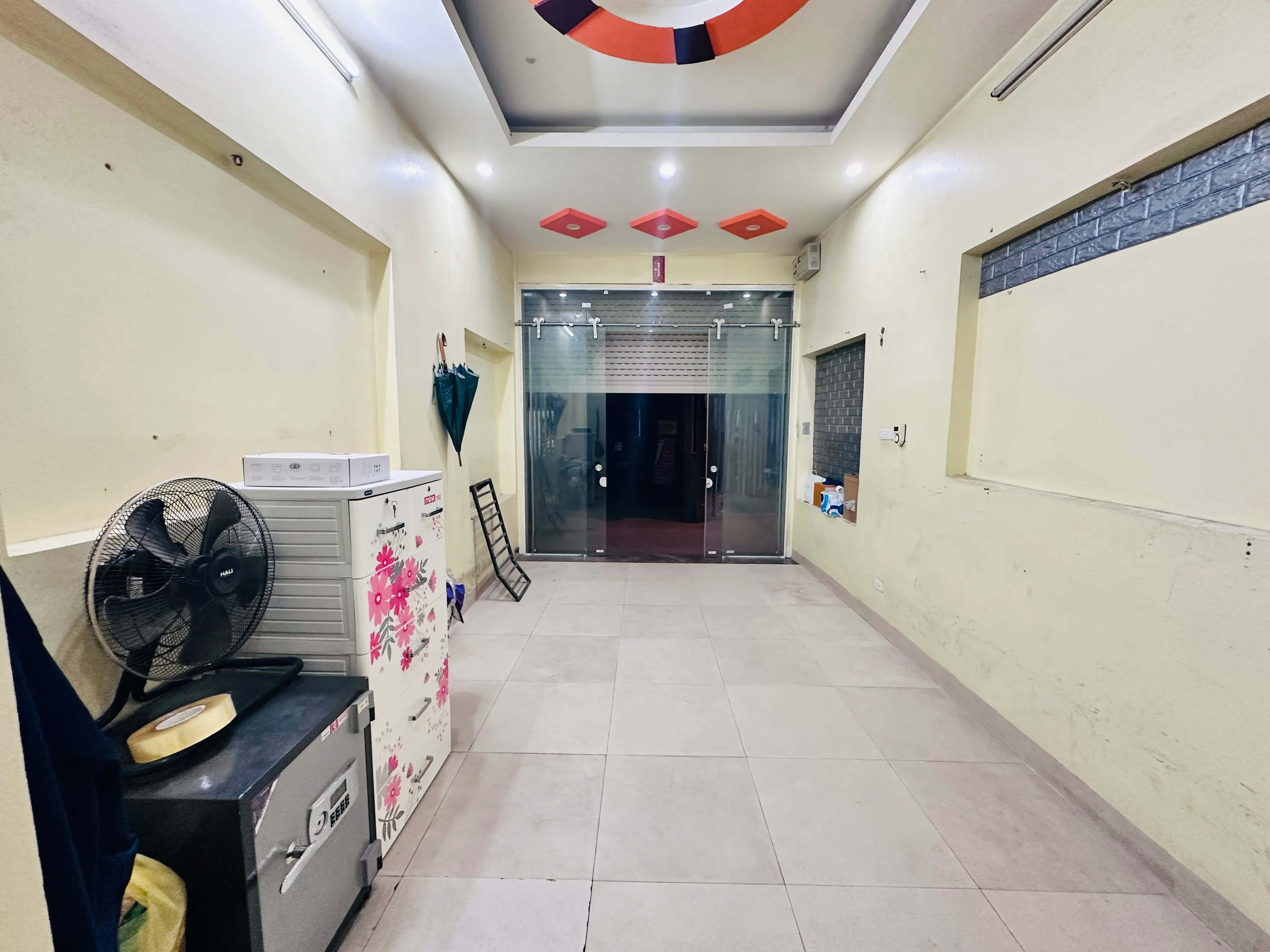  Bán Nhà Trường Chinh 40m2. 5 tầng. mặt tiền 3.43m. giá 16.8 tỷ Đống Đa Hà Nội 