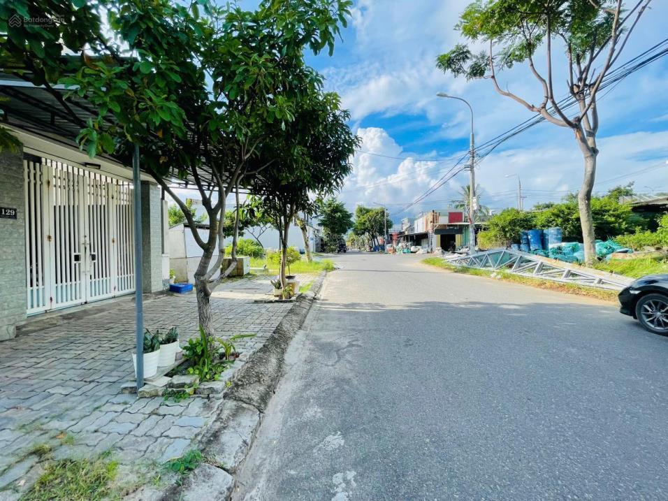  Bán đất thổ cư Mai Văn Ngọc, Hòa Hiệp Nam, Liên Chiểu, Đà Nẵng. 105m2, giá 4.2 tỷ, sổ đỏ, hướng Đông Bắc. LH: 0877661879 